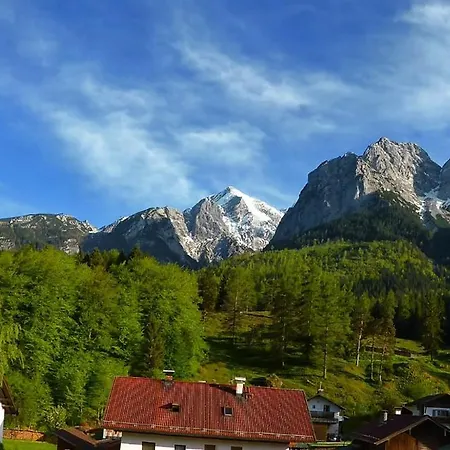 Alpspitze アパート *